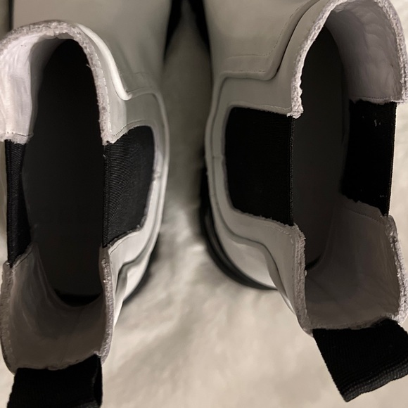 The GREATS® Brooklyn Hewes Chelsea Leather Boot Women Sz 7.5 - Picture 7 of 16